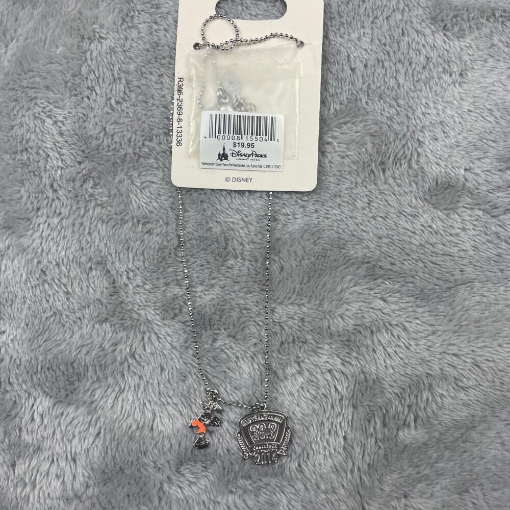 Disney Walt Disney World Marathon Weekend 2014 Goofy 39.3 Pendant Necklace NWT - Picture 2 of 6